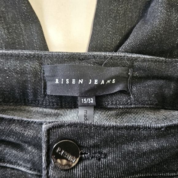 Worn Once!! RISEN high-waisted black flare stretch jeans - Picture 3 of 3